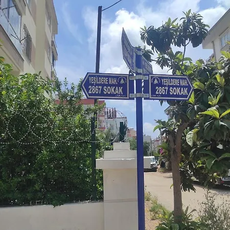 Ozkanlar Sitesi I Havuzlu Guvenlikli Site Merkezi Konum Antalya